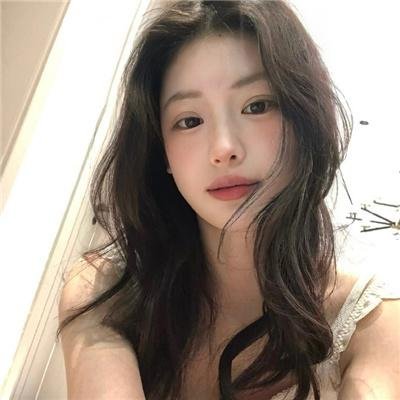 关于莉莉周的一切
